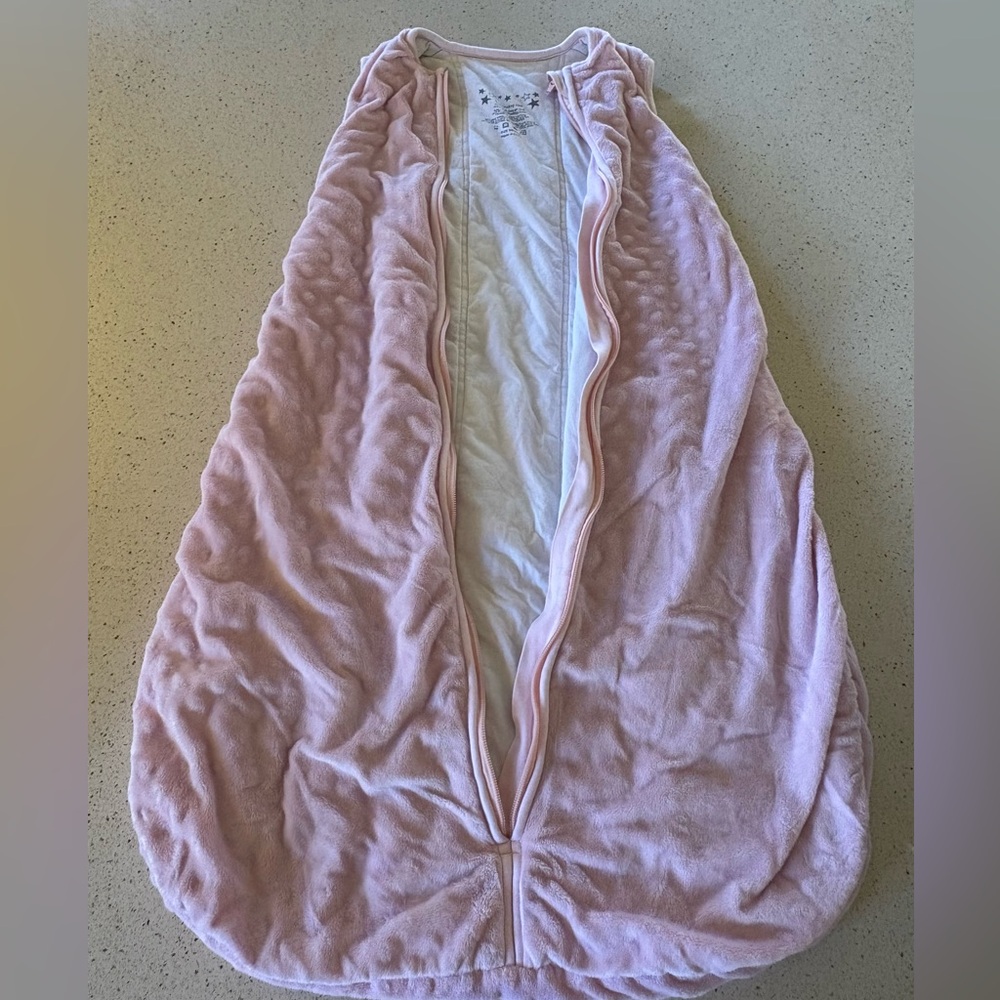 Soft, Minkie Pink Sleeveless Zip-Up Sleepsack, Size Medium (12-24 months)